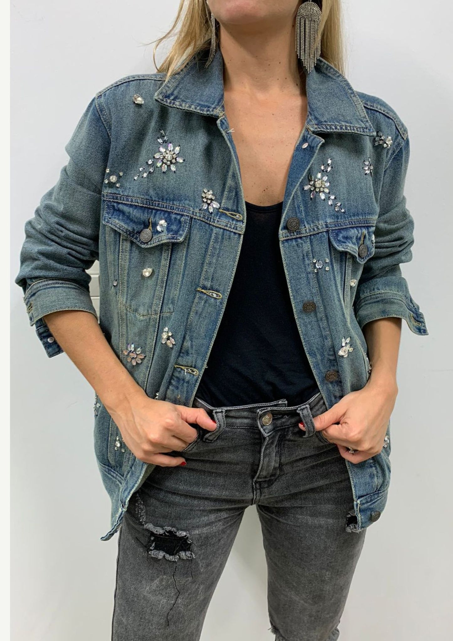 CHAQUETA BORDADA