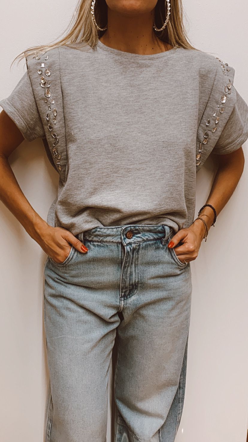CAMISA GRIS BORDADA